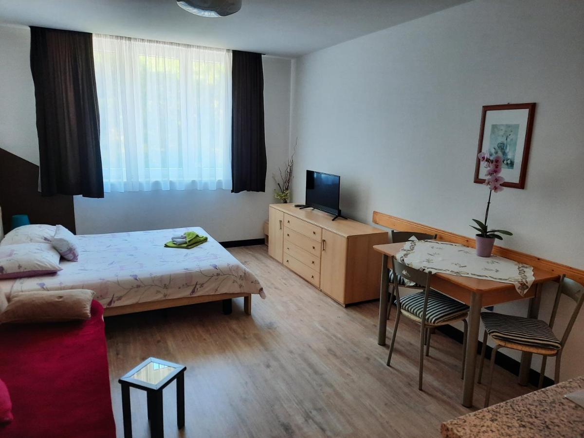 Apartmani Lorena Пула Екстер'єр фото